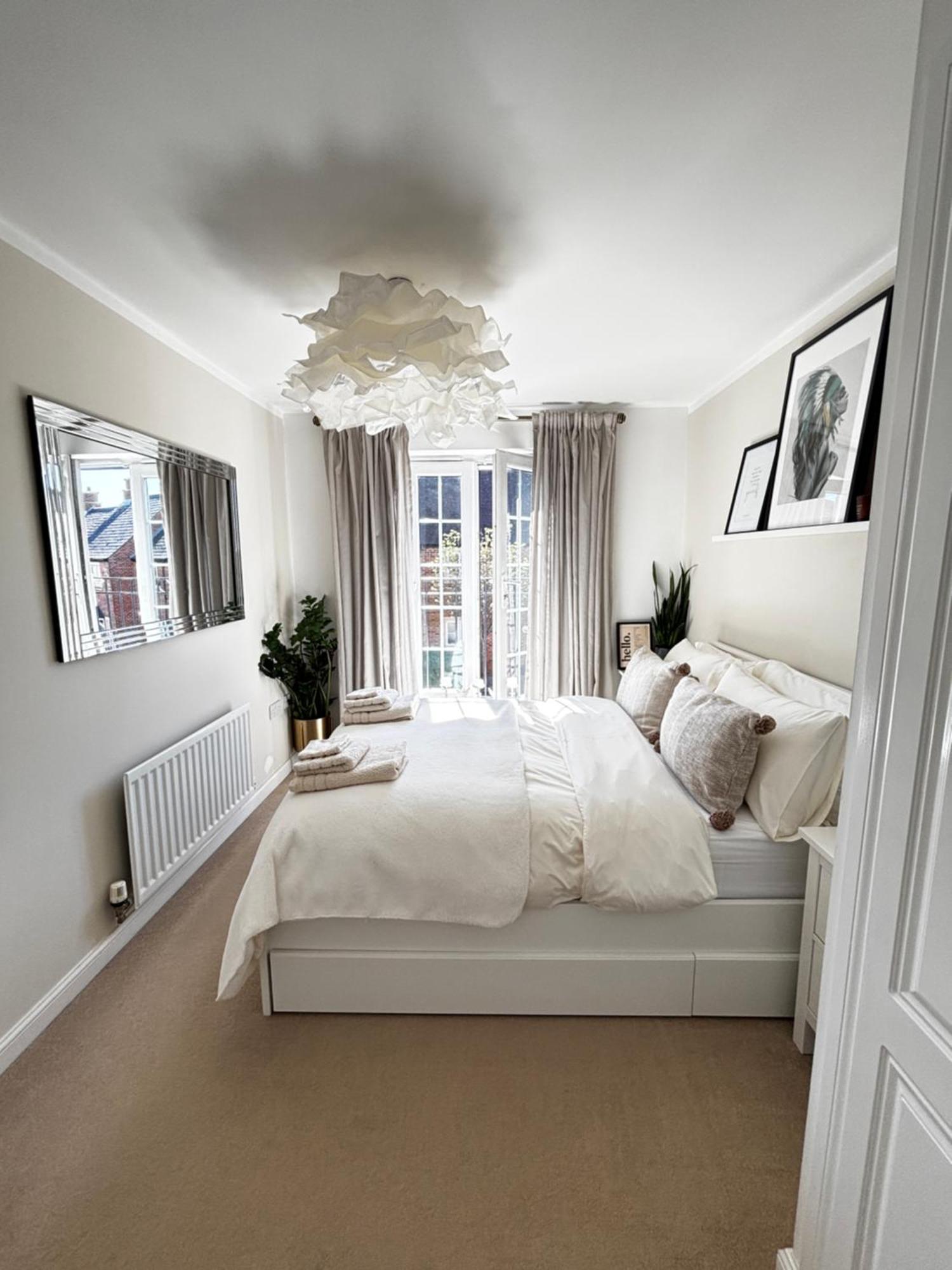 Delux Room With Private Parking, Sleeps 2, Perfect For Cotswold Getaway, Easy A419 Access Blunsdon Esterno foto